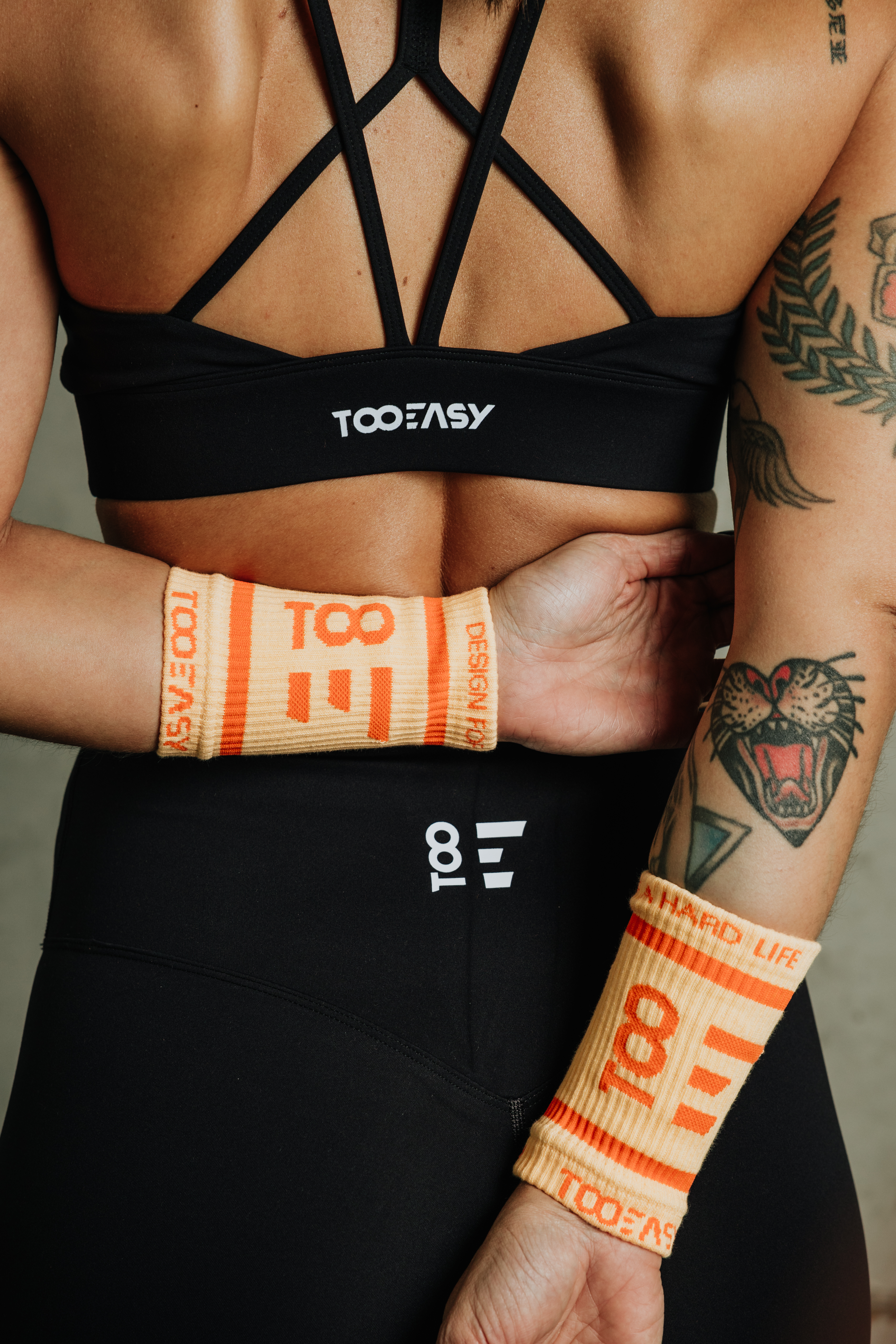 MUÑEQUERAS DESIGN FOR A HARD LIFE